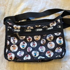 Le Sportsac Disney Minnie Mouse Small Cleo Cross-body EUC